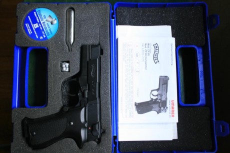 Pistola Walther CP88 calibre 4.5mm (.177) de Aire Comprimido con botella de CO2 12g fabricada por UMAREX.

- 00
