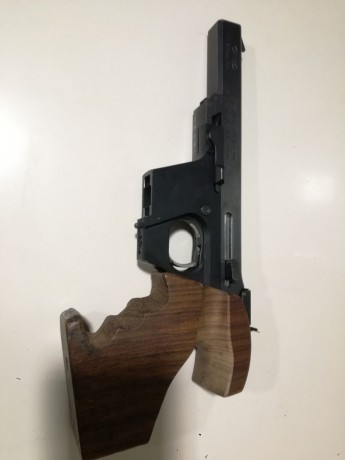 Buenas, un compañero del club vende su Walther GSP del 22LR.

El arma está en buen estado, tiene su uso 01