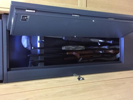 Hola
Por cese de actividad pongo en venta el material de que dispongo. Todo en perfecto estado de conservación 161