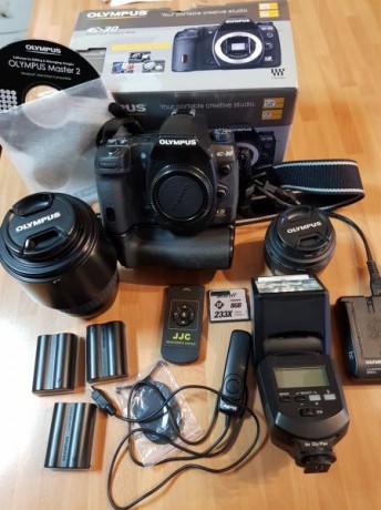 Por cambio de aficion, pongo en venta equipo de fotografia Olympus. CUERPO OLYMPUS E-3 + GRIP -HLD-4 
+ 01