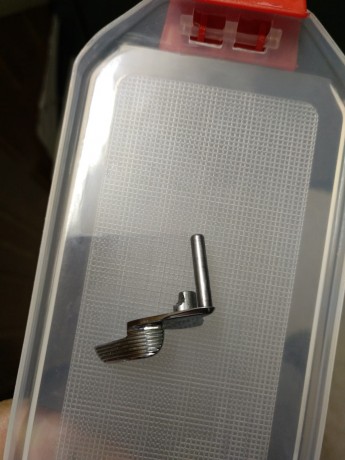 seguro de aleta sobre dimensionada para pistolas 1911  40€+portes
Toledo-Madrid

https://www.topgun.es/repuestos-armas/seguro-sencillo-stell 00