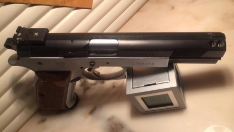 Hola.
Vendo pistola Tanfoglio 9 mm para iniciación a IPSC.
He disparado muy pocos disparos con ella porque 01