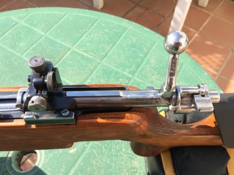 Vendo precioso rifle calibre 6,5x55 sueco:
Cañon grueso Schultz & Lanser, Culata Sauer y acción Mauser 10