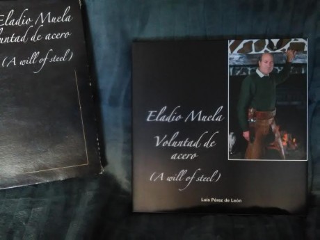 Buenas compañeros.
vendo este libro sobre la historia de los cuchillos Muela , tiene 165 paginas todas 02
