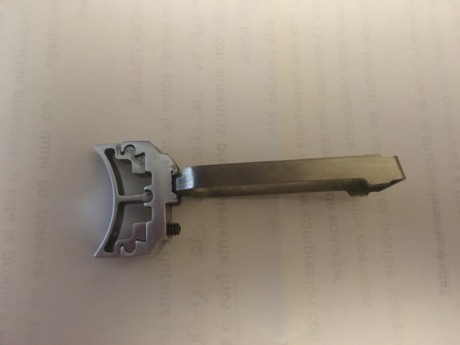 Vendo disparador trigli.1911 usado 
Con pestaña larga curva todo plateado
es de una infinity scepter 
Mañana 31