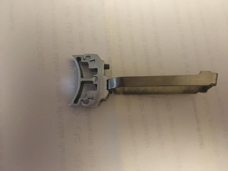 Vendo disparador trigli.1911 usado 
Con pestaña larga curva todo plateado
es de una infinity scepter 
Mañana 30