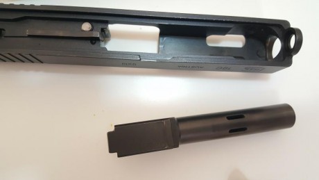 Vendo Glock 19C, Gen. 3 con alzas micro métricas, 2 cargadores y caja/estuche original 300€ o la cambio 01