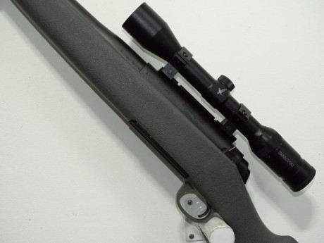 Rifle Remington calibre 30-06 , modelo 710 , longitud de cañón 56 cm , sin elementos de puntería , montura 01