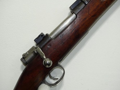 Rifle Carl Gustav calibre 6,5x55 , bases Apel , tirador cerrojo rectificado para colocar visor . 
Precio 01