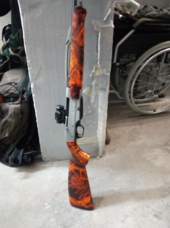 Vendo rifle 30/06  .tiene 4años.,menos de 100disparos .Sin punto rojo...Pintado con hidroimpresion, tiene 02