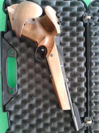 Pues eso pongo a la venta esta Walther para modalidad de libre. Valoro en 350 €para tener una referencia 00