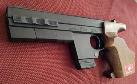   Hola compañer@s.
Pongo a la venta mi preciosa, impecable y super-precisa Hämmerli 280 en cal. 22LR. 21