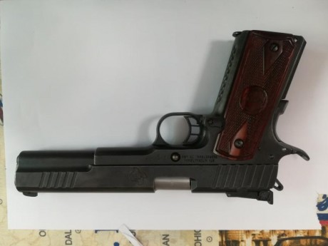 Pistola de 6" con una excelente precisión, y usada para ello,
Varios extras en el conjunto de disparador, 00