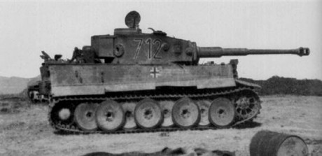 en reto 2ª GM, he empezado a hablar de las versiones de este emblematico carro aleman...darme unos dias 32