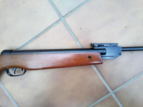Vendo por no usar esta carabina Gamo Magnum 2000. Fue un cambio pero como digo, no la he usado nada mas 01