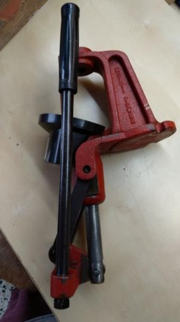 Pongo a la venta este material para recargar.
Dosificador electronico Lyman GEN6, como nuevo en su embalaje 01