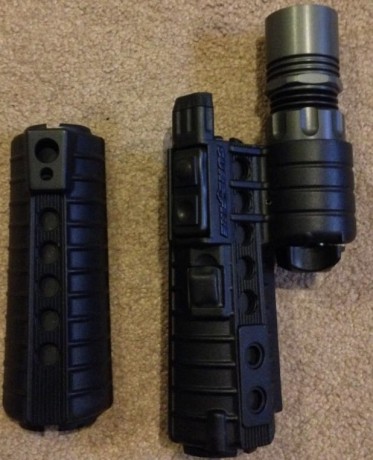 Vendo SureFire M500L-B-BK-RD 1000 Lumen linterna en perfecto estado 175€ nada de imitacion lo vendo con 01