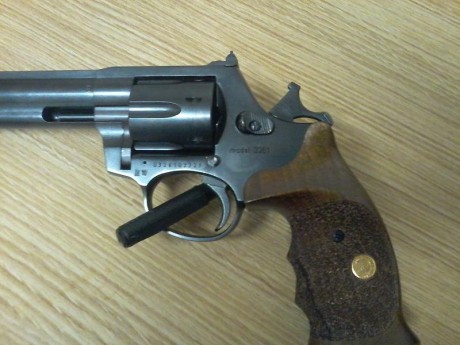 se vende revolver del calibre 32 sw 6 pulgadas
marca ALFA- PRO
esta en collado villalba - madrid
el precio 11