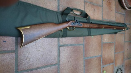 Se vende rifle Ardesa Kentucky cal. 45, se encuentra en La Línea de la Concepción, Cádiz, esta completamente 12