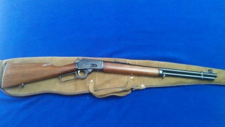 Buenas:

Un amigo del club deja el tema del Oeste y vende estas dos armas:
Rifle Marlin del 44 Magnum 00