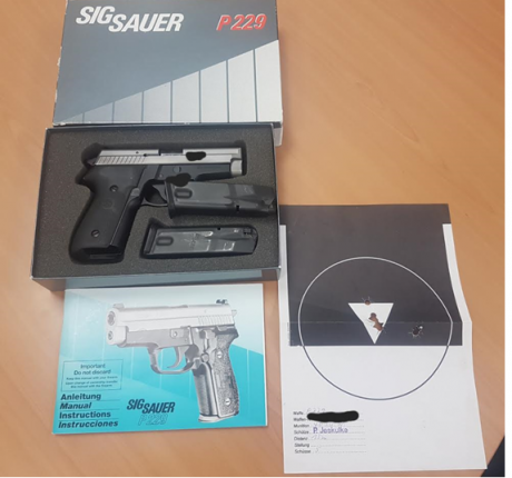 UN COMPAÑERO QUE NO PUEDE ATENDER PERSONALMENTE LA GESTION DE VENTA DE SUS ARMAS POR MOTIVOS LABORALES, 00