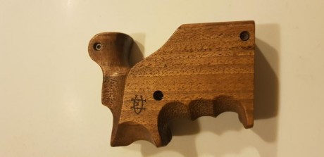 Vendo una Empuñadura en un estado excepcional sin el mas minimo arañazo. 
Talla M
El encare con esta empuñadura 01