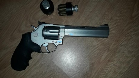 Vendo Revolver marca Taurus modelo Tracker Competition Pro, calibre 357 magnum, 7 cartuchos en tambor, 02