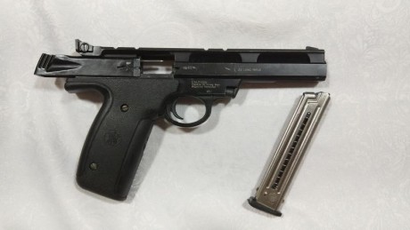 Hola a todos,

vendo  S&W 22A long rifle de segunda mano, perfecta para tiradas federativas. 

Esta 02