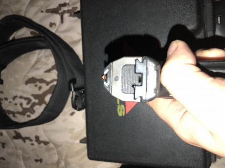 Vendo mi Steyr M9, calibre 9x19.
Tiene poquísimos disparos, y buen estado en general, con una pequeña 11