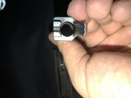 Vendo mi Steyr M9, calibre 9x19.
Tiene poquísimos disparos, y buen estado en general, con una pequeña 20