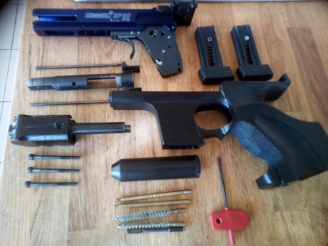 Hammerli SP20 RRS 22 lr. en excelente estado. Con su maletín original, baqueta y llaves despiece.

¿Qué 12