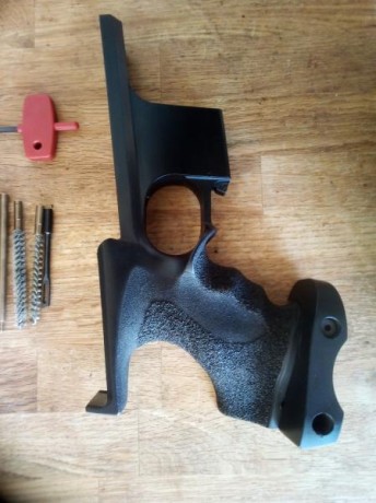 Hammerli SP20 RRS 22 lr. en excelente estado. Con su maletín original, baqueta y llaves despiece.

¿Qué 20