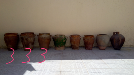 Vendo varias cantaras de barro antiguas, cantarillos n°1 20€, tinajas n°2 150€, cantaras de dos asas n°3 00
