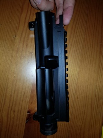 Muy buenas compañeros,

Por venta de mi Ar15,  pongo a la venta varios accesorios que he ido encontrando.

UPPER 12