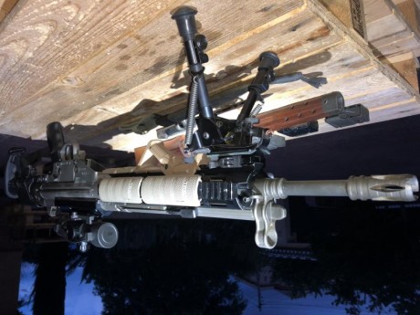 Hola amigos.
CETME C 
-307w
-Culata TAPCO 6 posiciones.
-Carrillera CAA
-Base Weaver específicamente diseñada 42