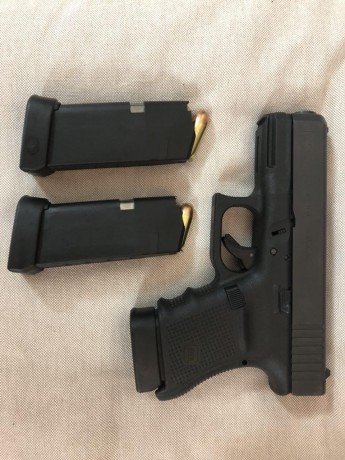 Vendo pistola Glock, modelo 30 gen 4, calibre 45 ACP. Este arma se adquirió a otro forero y esta prácticamente 00