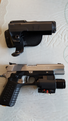 VENDO:
- PISTOLA COLT CALIBRE 45ACP 1000 EUROS ( CON CACHAS RECOVER Y OTRAS DE MADERA DE LA MARCA; UN 01