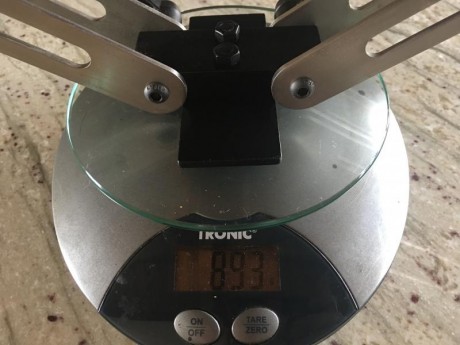 Vendo bipode adaptable a carril UIT o rosca directa, peso 890 gramos 
Precio 70€+portes si los hay 02