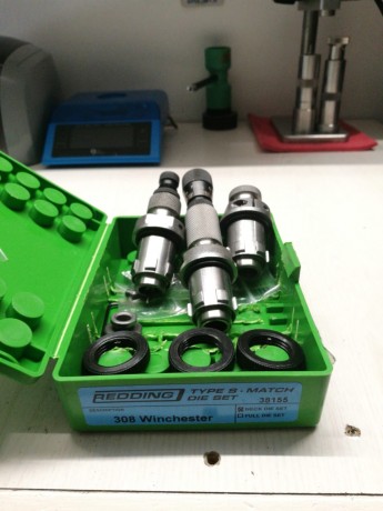 Pues eso , se vende por cambio de proyecto  .... Un maquinón de rifle y con varios complementos que lo 31