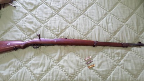 RIFLE DE CERROJO DWM CALIBRE 7x57 MODELO 1908 FABRICADO EN BERLIN 750 EUROS ( CON 3 PEINES, 5 CAJAS DE 01