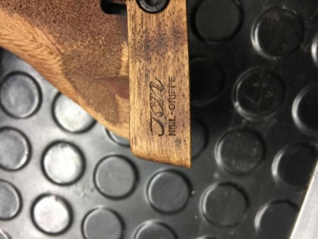 Se vende fantástica pistola calibre 22lr guiada en F. Se trata de una Hammerli X-esse long.
Todo original, 20