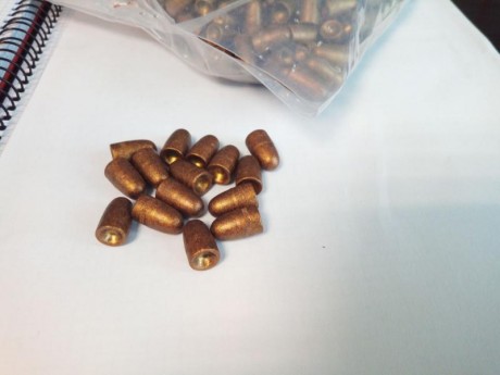 Se venden puntas PRVI de 9 mm de 124 . Son las mismas que montan en su municion de 9 mm y ademas se le 00