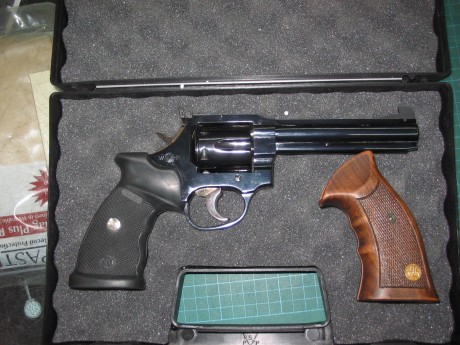 Vendo revolver manurhin calibre .357
Magnifica precisión, disparador muy fino, dos cachas y suplemento 00