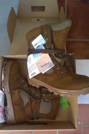 Vendo Botas Iturri de gore tex, nuevo modelo de color árido talla 43 , modelo más alto de gama, impermeables 01