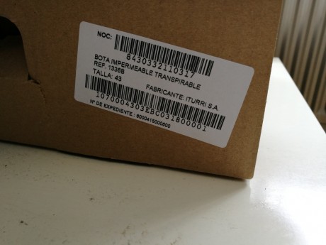 Vendo Botas Iturri de gore tex, nuevo modelo de color árido talla 43 , modelo más alto de gama, impermeables 10