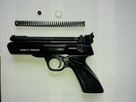  Webley Tempest.jpg Vendo:
Pistola Webley "Tempest" (Made in England), prácticamente nueva, 00