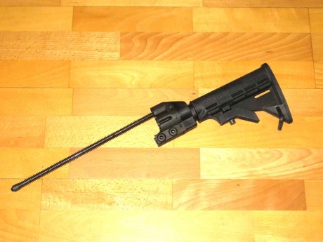 Nueva a estrenar, culata TAPCO extensible CETME. De tipo táctico y color negro. Se suministra preparada, 02