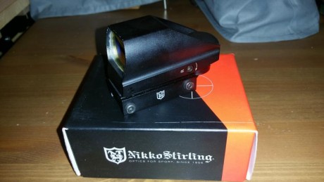 Pues eso. Vendo este visor. Funciona perfectamente. Alguna marca de uso pero practicamente nuevo. Usado 00