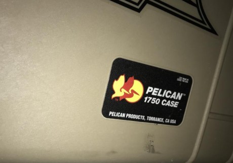 Hola, vendo maleta rígida Pelican 1750 en color desert.
Características:
Largo (Exterior)134.6cm
Largo 01