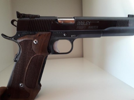 Hola a todos
Vendo muy a mi pesar mi 9mm, se la compre a un amigo y compañero del club y de este foro.
La 02